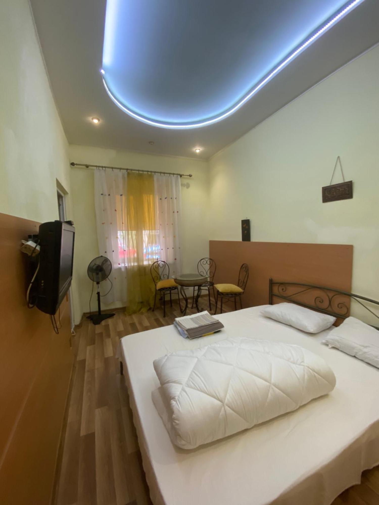 Aleksandr Apartment Odesa Exterior photo